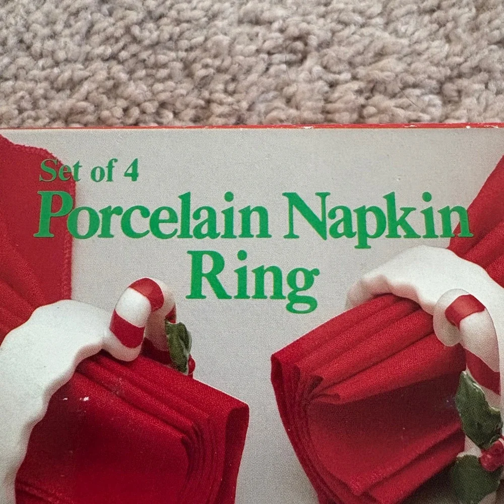 Vintage Set of 4‎ Porcelain Napkin Rings Candy Cane Holly Holiday Table Decor